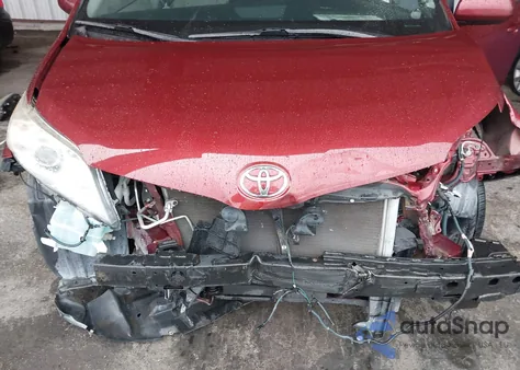 2016 Toyota Sienna Le z USA, uszkodzony, nr VIN 5TDKK3DC0GS760526